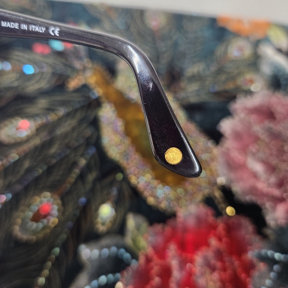 Chanel Sunglasses - Picture 10 of 10